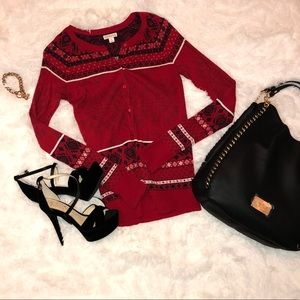 Cute sweater❤️‼️ Size Small👄‼️